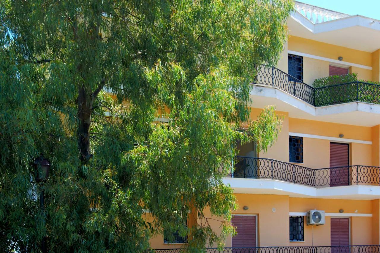 T8 Apartment On The Beach Benitses  Exterior foto